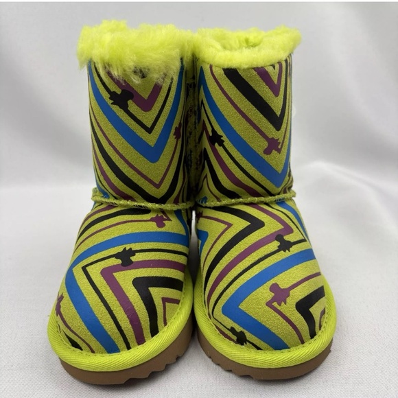UGG Australia Toddler Bailey Bow II Galactic Print Boots Size 8T Green - Picture 1 of 4